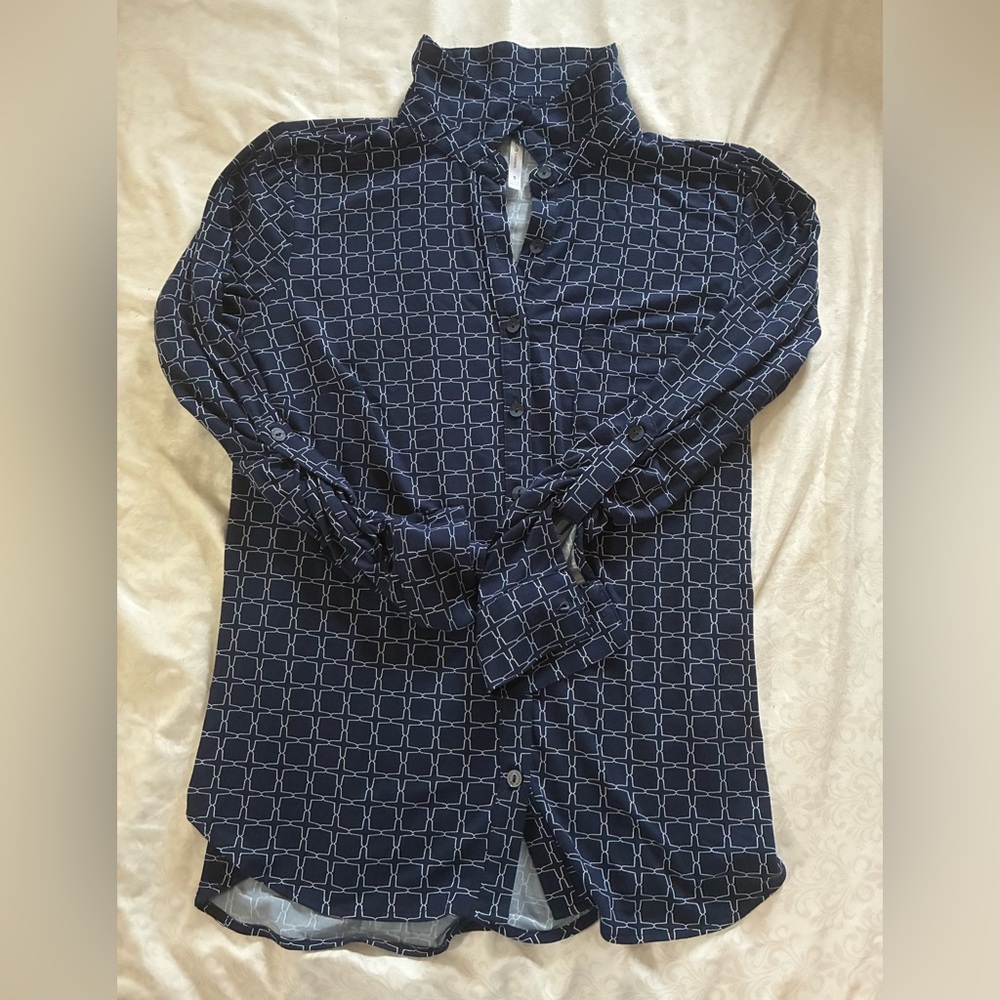 DNA Couture Navy and Gray Geometric Shirt